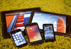Abbildung 1: Es muss nicht immer das Notebook sein. Smartphones und Tablets in unterschiedlichen Größen, Preisklassen und Geschmacksrichtungen ermöglichen das mobile Administrieren.