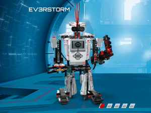 Abbildung 1: Das Display des Brick (in der Mitte des Roboter-Corpus) mit dem Hauptmenü fällt zwar recht dunkel aus, offenbart aber als einzige Stelle des Systems die Linux-Natur der Hardware.