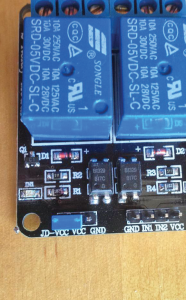 Abbildung 2: Das Schaltboard mit zwei Relais, die Geräte bis 5 Ampere bei 250 Volt steuern können.