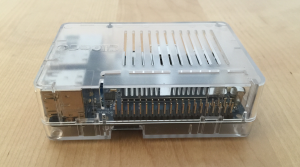Abbildung 3: Beim Odroid C1+ ist im Gegensatz zum Vorgänger der Slot für die Micro SD frei von außen zugänglich, ohne das Gehäuse zu öffnen.