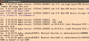 Abbildung 2: Nach dem Einstöpseln des USB-Steckers erkennt Ubuntu das Navigationsgerät und mountet dessen internen Speicher als Festplatte.