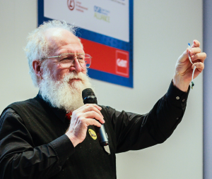 Abbildung 3: Jon "Maddog" Hall, Open-Source-Urgestein.