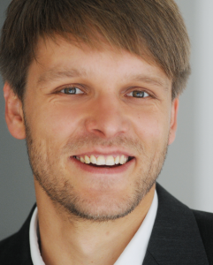 Michel Smidt gehört zum Professional Service Team bei der Bremer Linux-Firma Univention. Deren Hauptprodukt, die Distribution Univention Corporate Server (UCS), fußt auf Debian Linux.