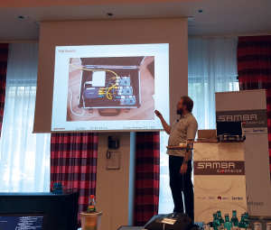 Abbildung 1: Live demonstrierte Kai Blin seinen Samba-Minicluster auf Raspberry-Pi-2-Basis.