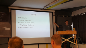 Systemd-Entwickler David Herrmann sprach über die Ideen für Bus 1, eine Kernel-IPC.