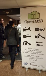 Abbildung 2: Manche Besucher verbringen ihre Fosdem-Zeit in einem einzigen Dev-Room. Projekte wie Open HMD nutzen das Event f&uuml;r Hacking Sessions. 