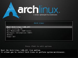 Abbildung 1: Das auf Arch Linux basierende Manjaro 17.0.4 von der Heft-DVD nutzt die schlanke Desktopumgebung Xfce. 