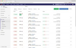 Abbildung 4: Mittendrin statt nur dabei: Gitlab zeigt sowohl eine Übersicht über alle abgearbeiteten Pipelines als auch …