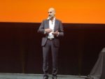 Mark Shuttleworth reagiert auf Klagen der Community.
