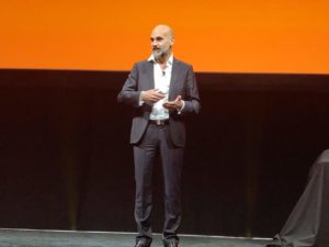 Mark Shuttleworth reagiert auf Klagen der Community.