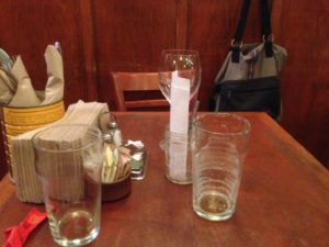 Abbildung 4: Gemeldeter Treffer: Foto nach Erhalt der Rechnung im selben Restaurant an einem anderen Tag.