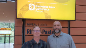 <a href="#artRef-f2">Abbildung 2</a>: Jonathan Corbet (links) und Greg Kroah-Hartman auf dem Open Source Summit Europe 2019 in Lyon.