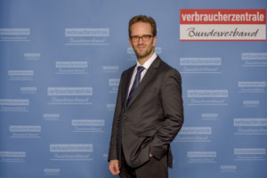 Abbildung 1: Klaus Müller vom VZBV hat mit dem Urteil des BGH einen Sieg davongetragen. Quelle: VZBV, Gert-Baumbach.