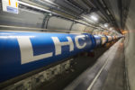 Am CERN in Genf haben die Wissenschaftler den größten und leistungsstärksten Teilchenbeschleuniger der Welt nach einer Pause von über drei Jahren wieder in Betrieb genommen.