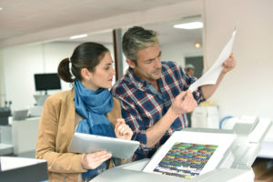 Abbildung 3: Gerade der Druckindustrie verlangt die Digitalisierung neue Softwarelösungen ab, die sich mit Low-Code schnell umsetzen lassen. Quelle: goodluz / 123rf.com