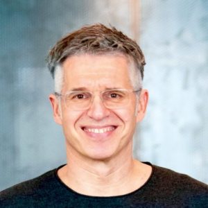 Abbildung 1: Bitkom-Geschäftsführer Bernhard Rohleder befürchtet, dass der AI Act Unternehmen ausbremst. Quelle: Bitkom