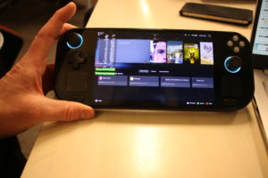 Abbildung 2: Viel bespielt: Die Manjaro-Steam-Konsole Orange&nbsp;Pi Neo soll im April erscheinen und wohl unter 600&nbsp;Euro kosten.