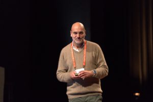 Abbildung 1: Mark Shuttleworth rekapitulierte auf dem Ubuntu Summit 2024 die Ubuntu-Geschichte der letzten 20 Jahre. Quelle: Canonical