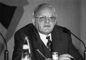 Abbildung 1: Mit seiner "Ruck-Rede" appellierte der ehemalige Bundespräsident Roman Herzog an die Gesellschaft der späten 1990er Jahre. Quelle: Universitätsarchiv St.Gallen | Regina Kühne | HSGH 022/000754/09 | CC-BY-SA 4.0