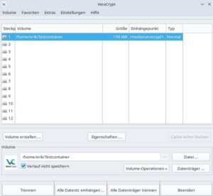 Abbildung 7: In Veracrypt ordnen Sie verschlüsselte Container einzelnen Volumes zu.