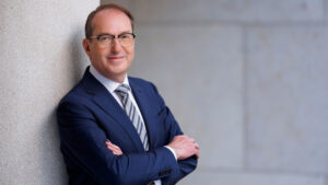 Abbildung 2: Bundesinnenminister Alexander Dobrindt (CSU) ist gegenüber Palantir aufgeschlossen. Quelle: Henning Schacht